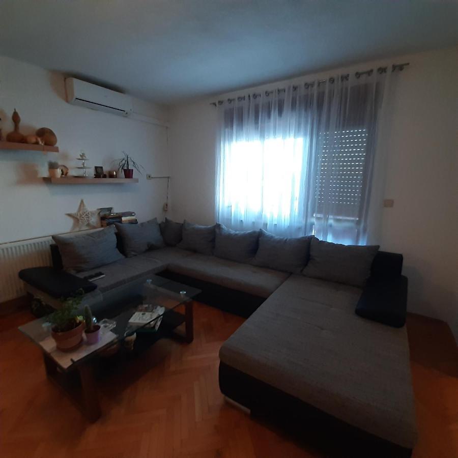 Apartman Nora Omis Luaran gambar