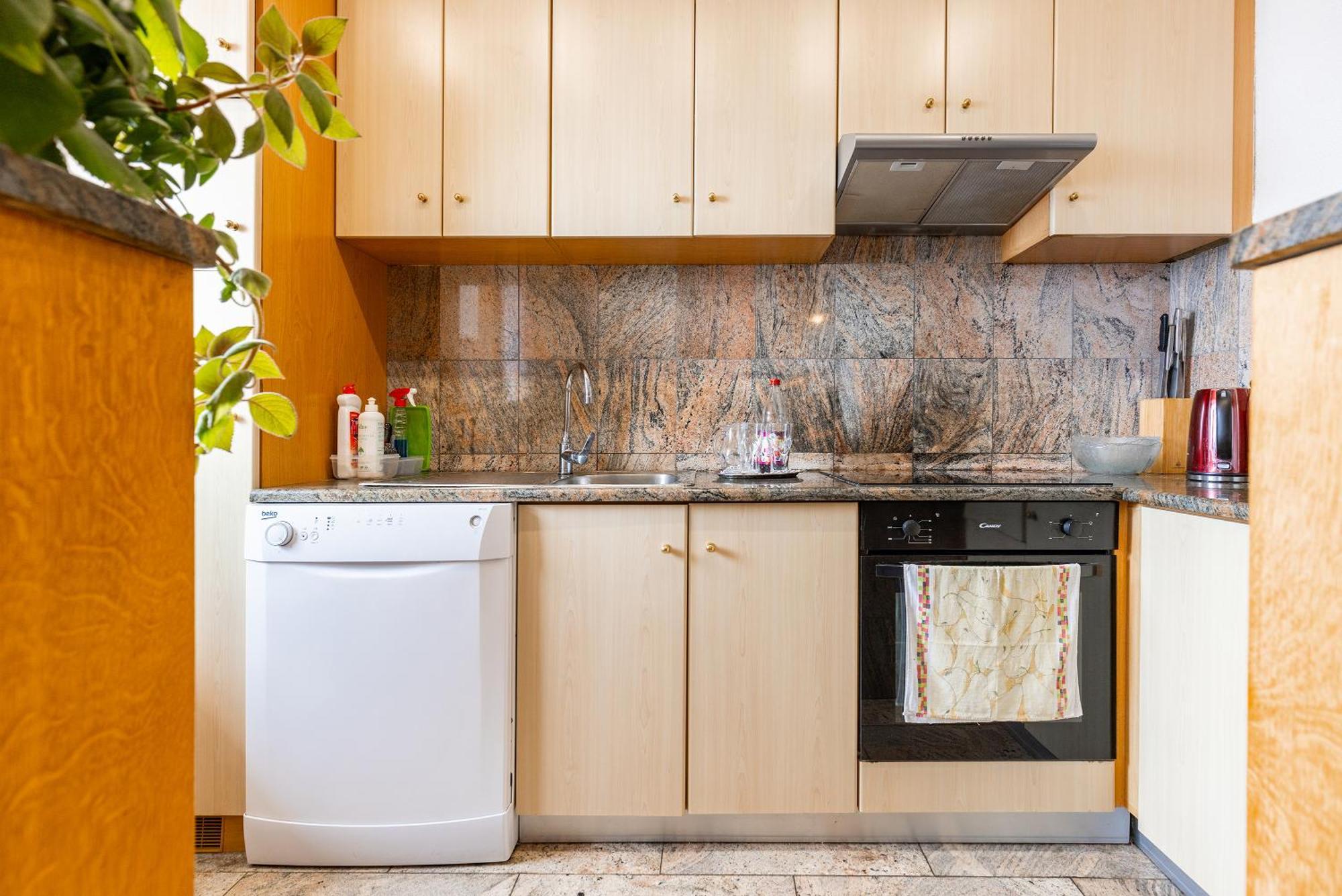 Apartman Nora Omis Luaran gambar