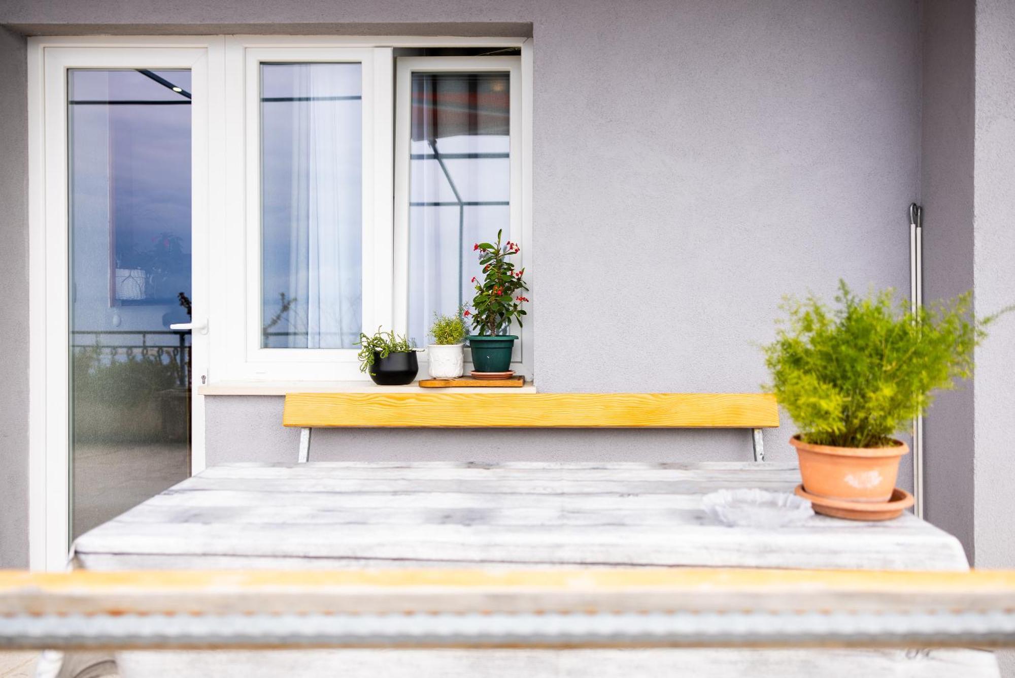 Apartman Nora Omis Luaran gambar